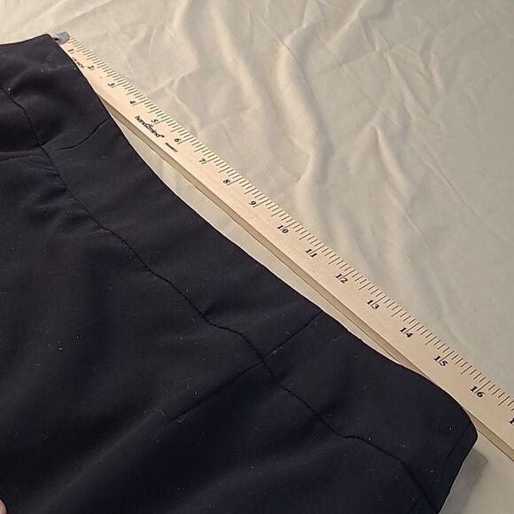Ellen Tracy sz 10 stretch black skirt - Picture 4 of 5